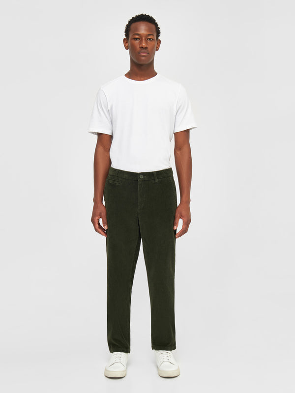 KnowledgeCotton Apparel - MEN CHUCK regular 8-wales corduroy chino pants Pants 1090 Forrest Night