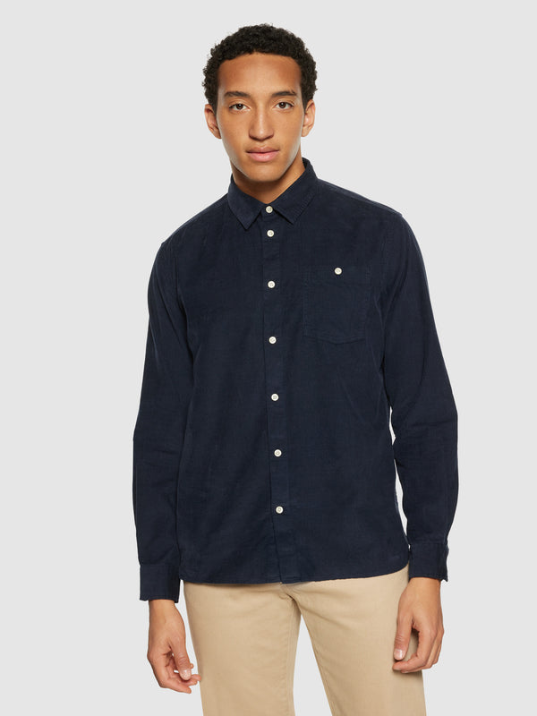 KnowledgeCotton Apparel - MEN Regular fit corduroy shirt Shirts 1001 Total Eclipse